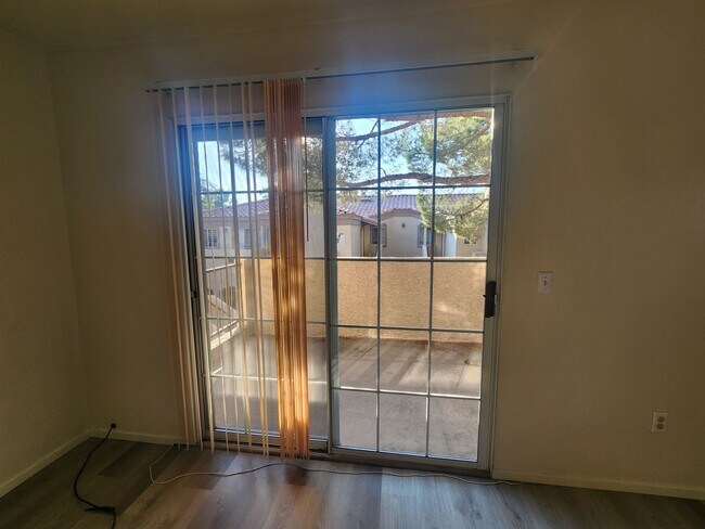 Building Photo - Great Location in Green Valley