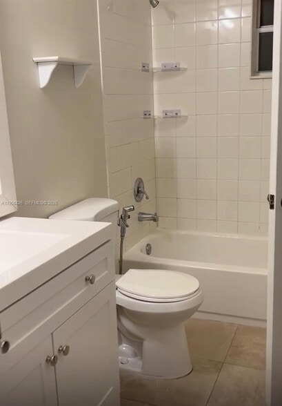 Building Photo - 3356 Bird Ave