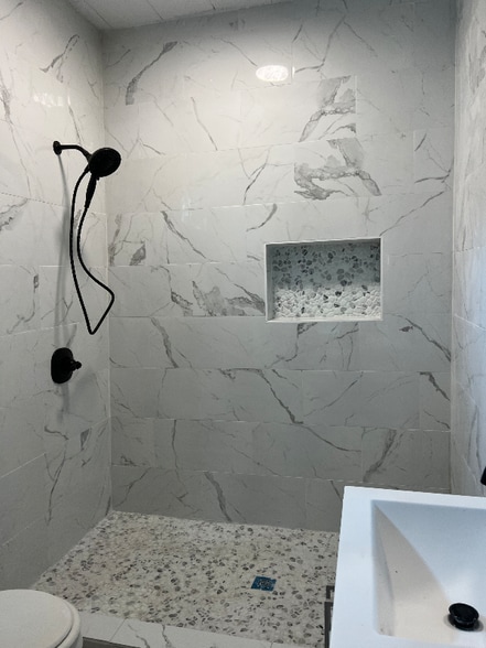 Building Photo - 1018 W Sears St