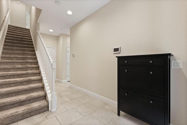 Building Photo - 2724 Lobelia Dr