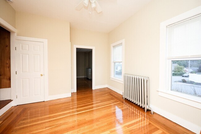 Building Photo - 30 Sheppard Ave