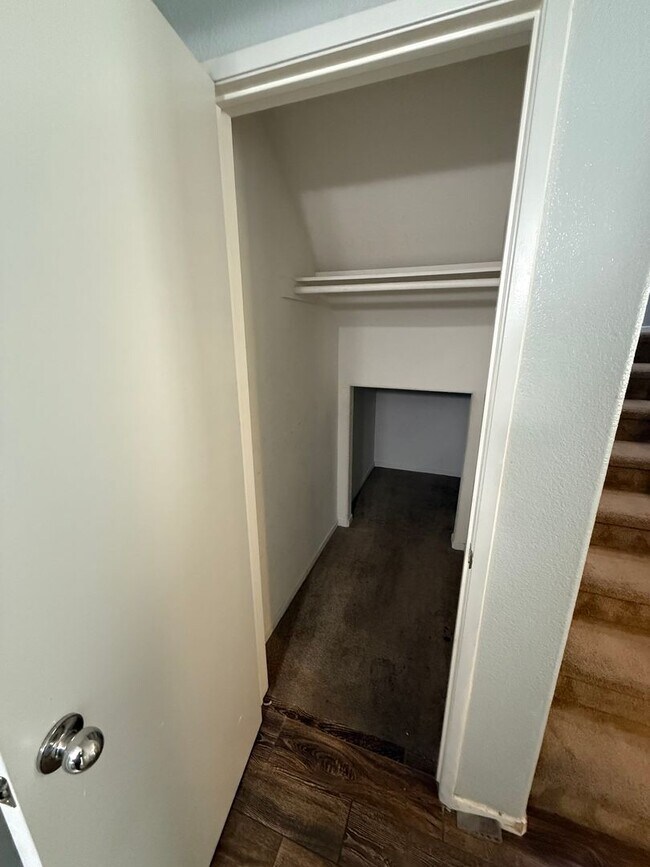 Building Photo - Move-In Ready 2BR / 2.5BA Condo for Rent – Villas Serena