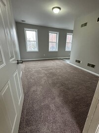 Building Photo - 363 Locust St