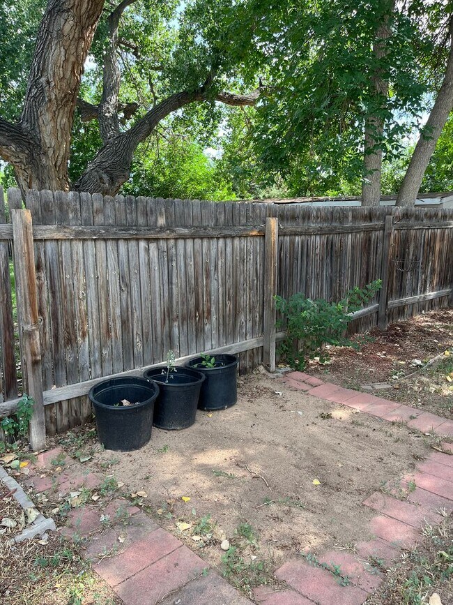 Building Photo - 3 Bed 2.5 Bath Single-Family Home on Cul-De-Sac w/ Large Fenced Backyard, Garage