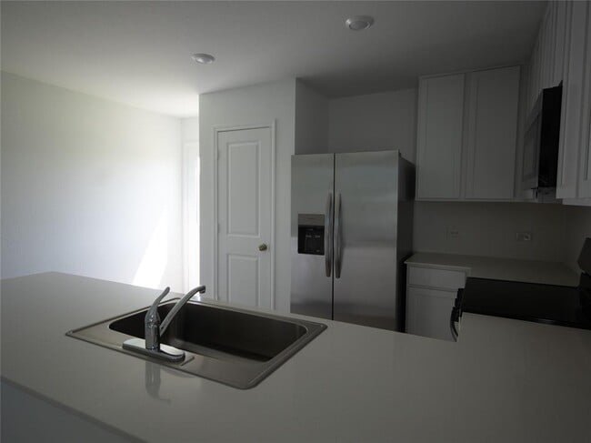 Building Photo - 204 Burt Rainey Ln