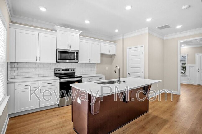 Building Photo - 3109 Venetian Dr