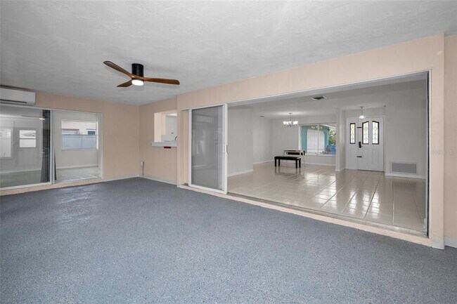 Building Photo - 113 12th St