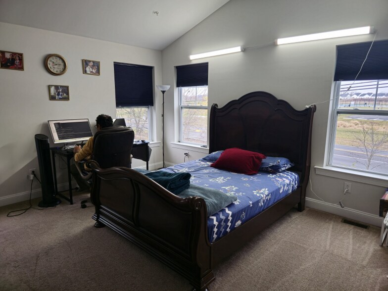 Building Photo - 100 Everleigh Dr