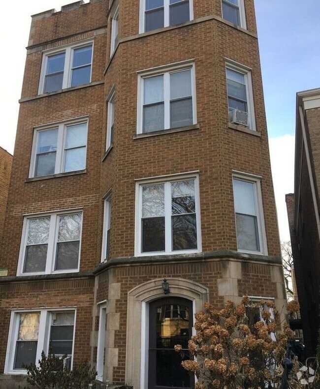Building Photo - 1757 W North Shore Ave