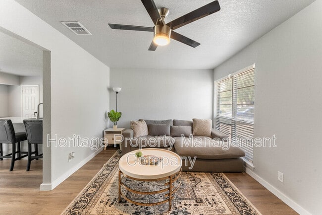 Building Photo - 7210 Cloverfield Ln