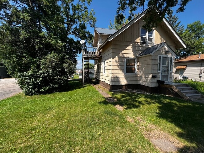 Building Photo - 1111 Ave F