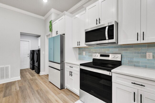 Building Photo - 1201 Forest Heights Rd