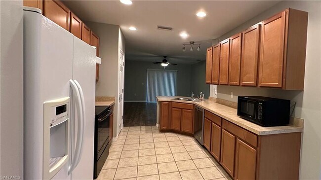 Building Photo - 10353 Canal Brook Ln