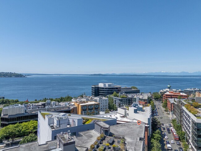 Building Photo - Matae Condominiums - Lower Queen Anne/Bell...