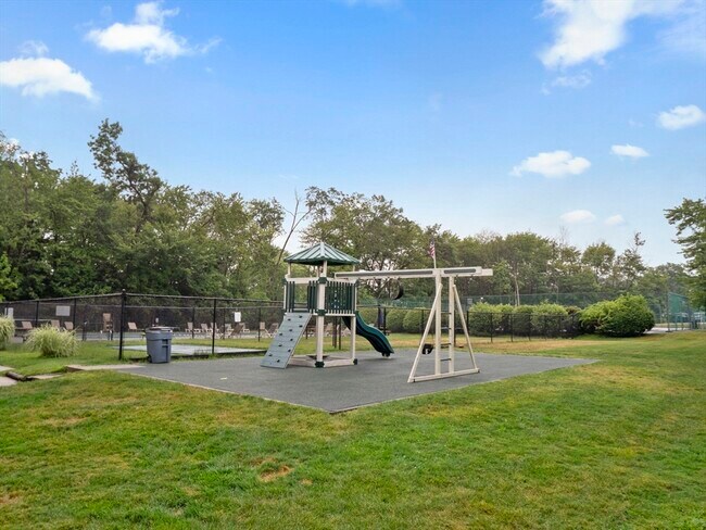 Building Photo - 90 Edgelawn Ave