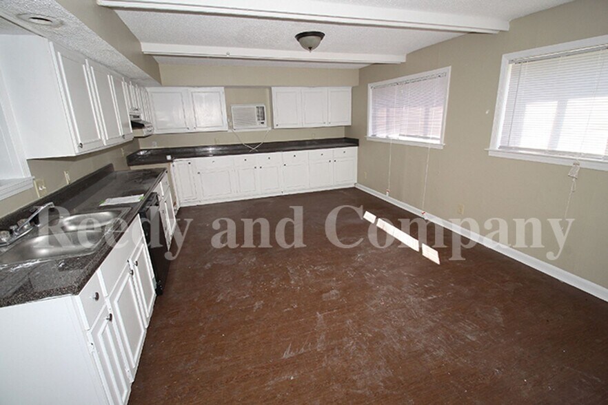 Building Photo - 4157 Navaho Ave