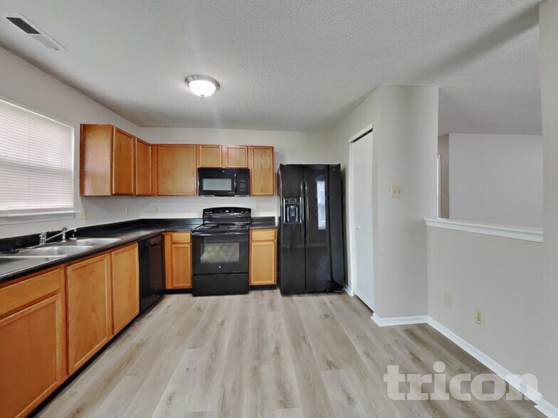 Building Photo - 13237 N Etna Green Dr