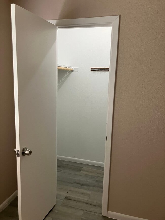 Building Photo - 1315 Peach Spring Dr