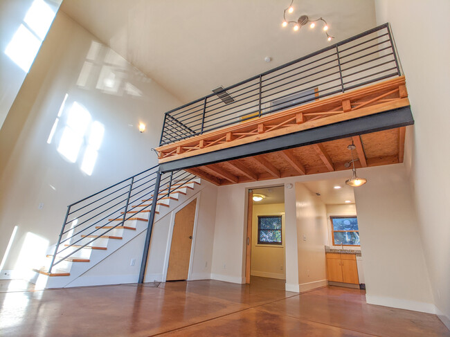 entrance / living room view - 1701 15th St