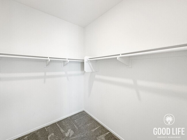 Building Photo - Luxury 3-Level 4BR Home | 1,696 Sq Ft | New Build San Diego Living