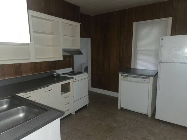 Building Photo - 327 S Talley Ave