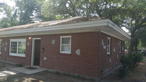 Building Photo - 9548 11th Bay St