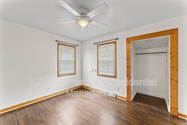 Building Photo - 7809 NE San Rafael Dr