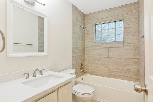 Building Photo - 76 S Piper Trace