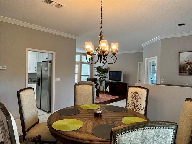 Building Photo - 1950 Bern Creek Loop