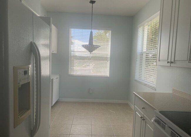 Building Photo - 6838 Toland Dr