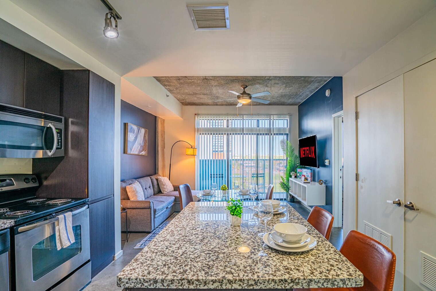 Building Photo - 810 N 4th St