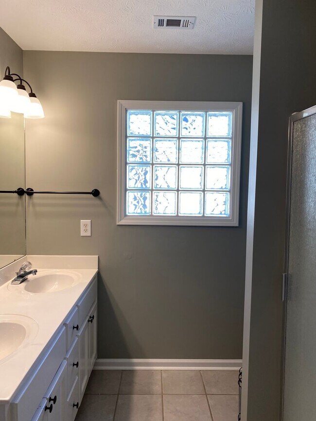 Building Photo - Thorington Trace