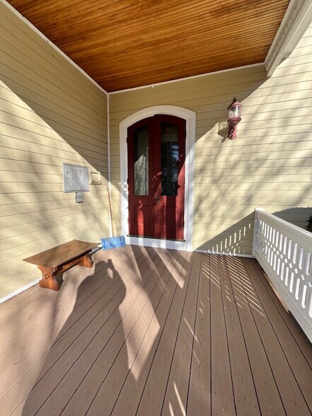 Building Photo - 49 Beacon St