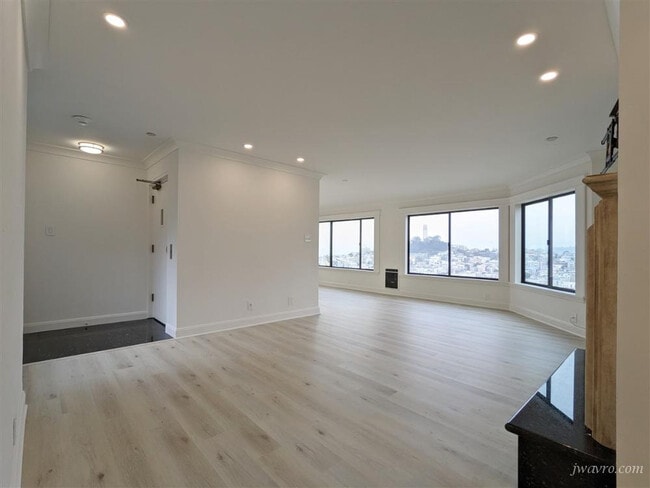 Building Photo - 2 Fallon Pl