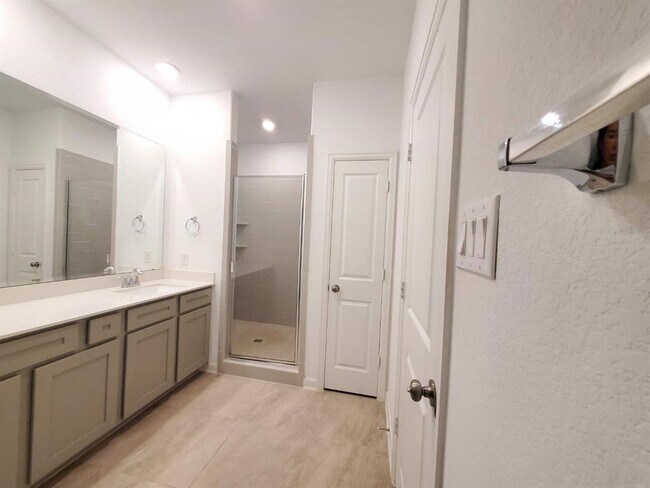Building Photo - 22639 Sutherland Bend Ln