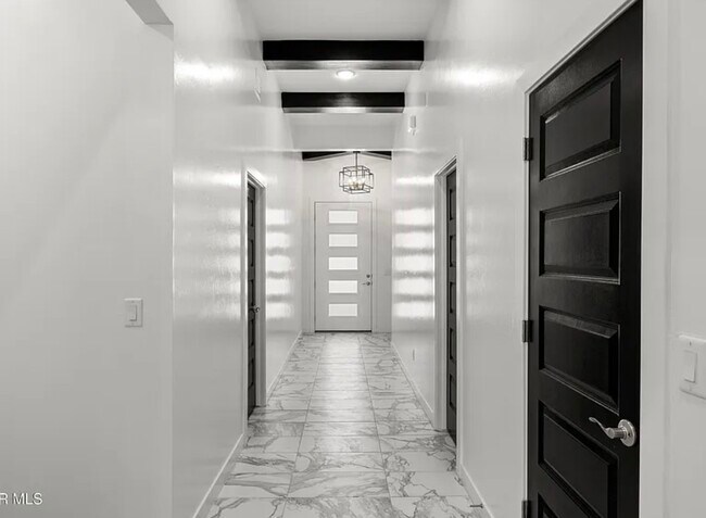 Building Photo - 13256 Coldham St