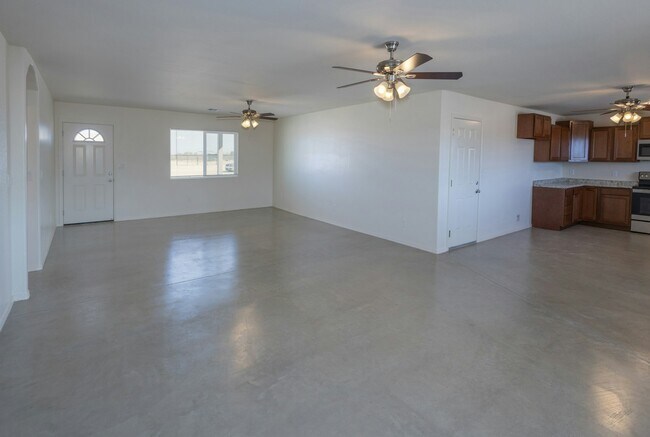 Building Photo - 20661 Leavitt Ln