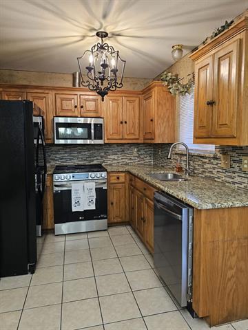 Building Photo - 5044 La Paloma Dr