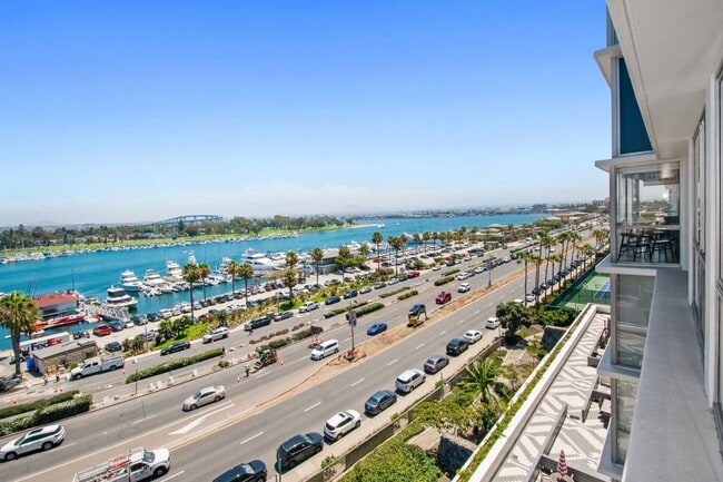 Building Photo - 1710 Avenida Del Mundo