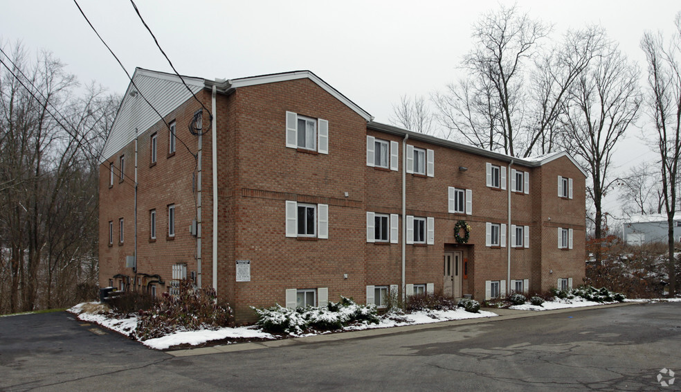 Primary Photo - 1365 State Route 28 Loveland/Milford OH
