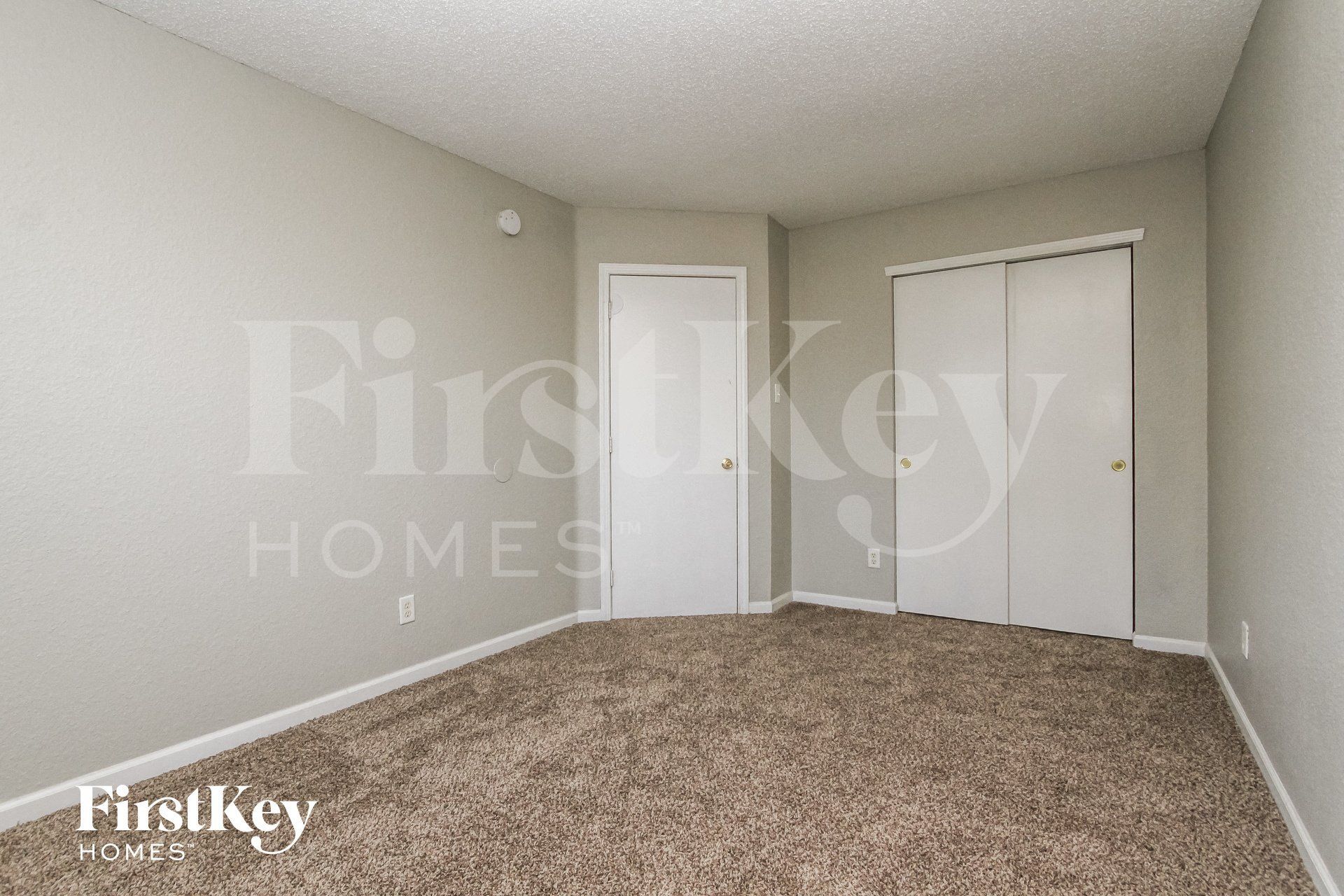 Building Photo - 4554 Redcliff S Ln