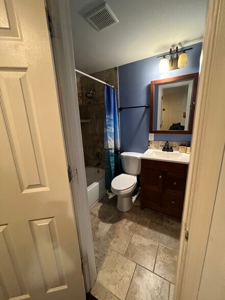 Building Photo - 4004 Cole Blvd SE