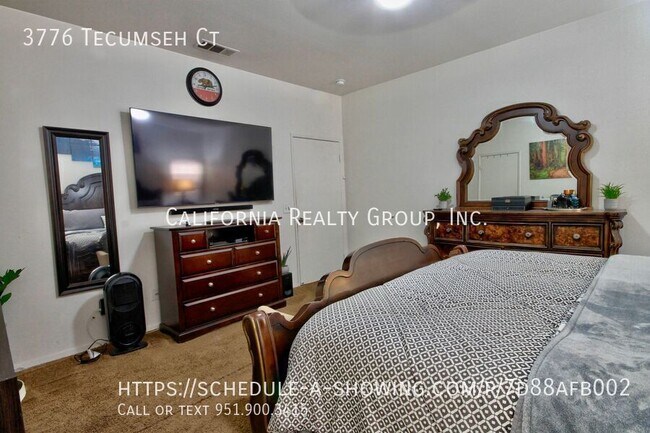 Building Photo - 3776 Tecumseh Ct