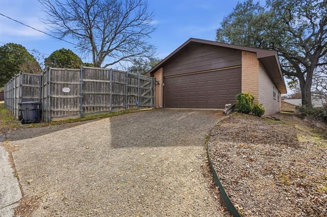 Building Photo - 6623 Orangewood Dr