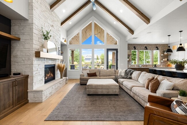 Building Photo - 7940 W Mirror Pond Dr