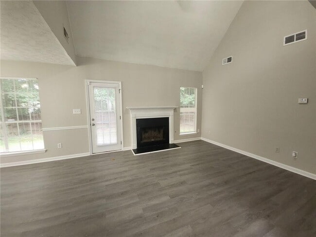 Building Photo - 3225 Landgraf Close