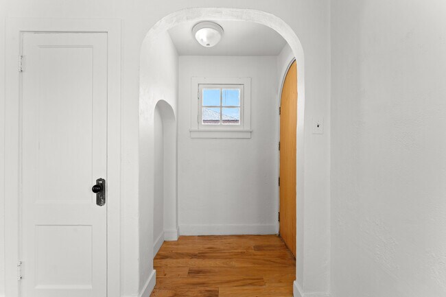 Building Photo - 4800 Holdings LLC