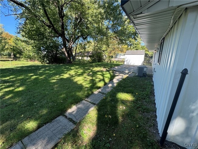 Building Photo - 304 Birchwood Blvd