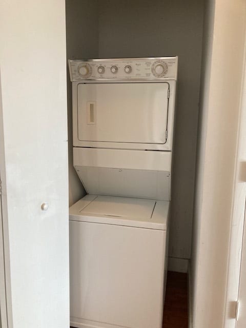 Washer/Dryer - 3029 NE 188th St