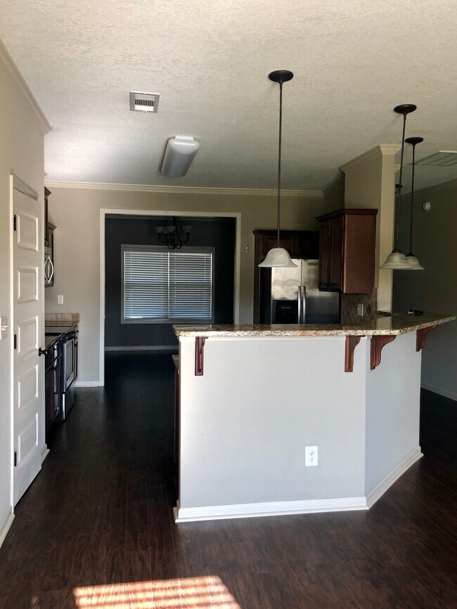 Building Photo - 303 Owens Rd